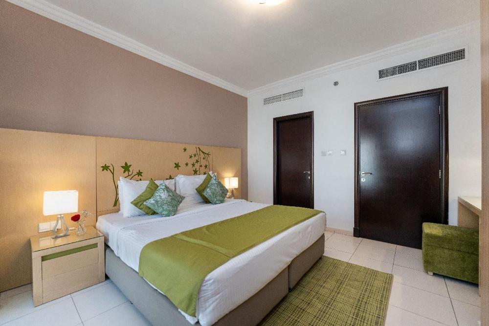 One-Bedroom Apartment with Balcony